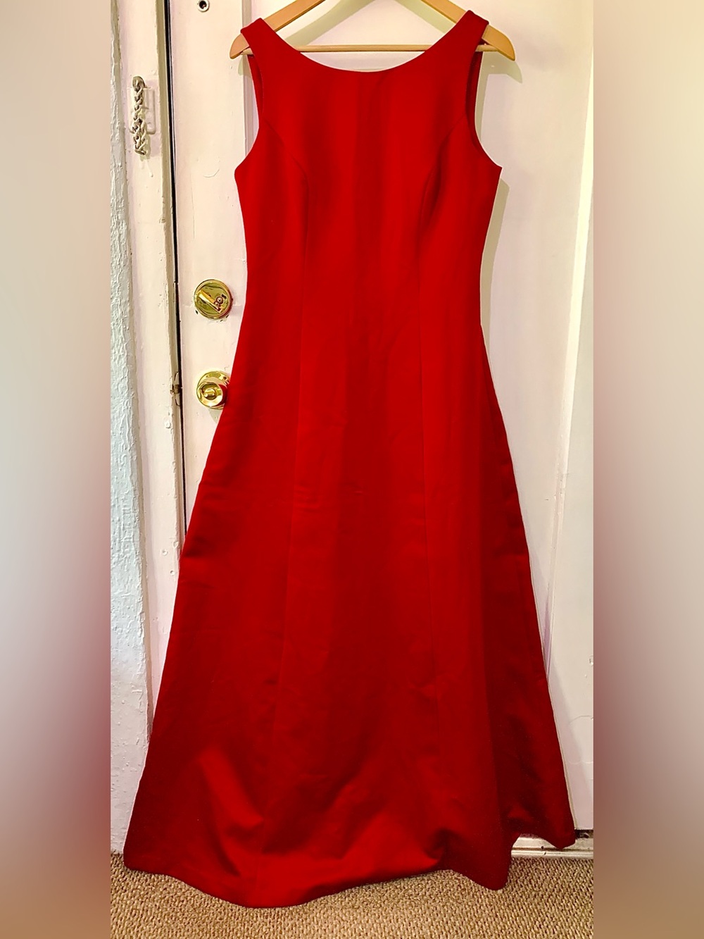 Alex Evenings Red Satin Sleeveless Princess Seam Formal Gown Maxi Dress